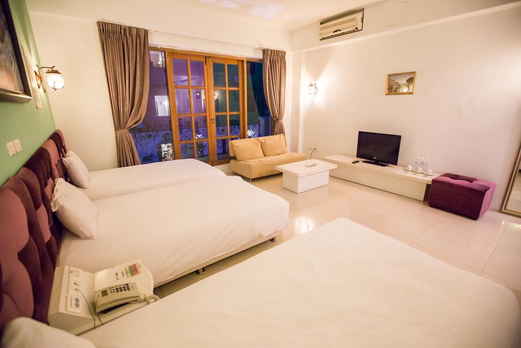 Rainbowtown Hotel Hualien City Room photo
